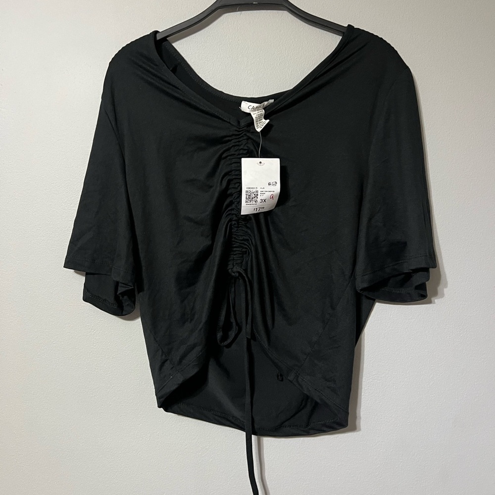 Black crop top scrunched